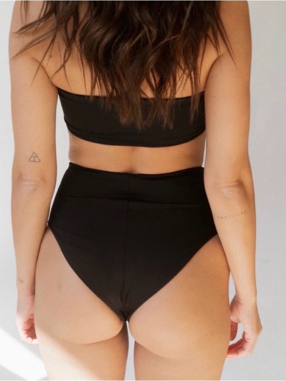 Londre High Waisted Bottoms in Matte Black, size L